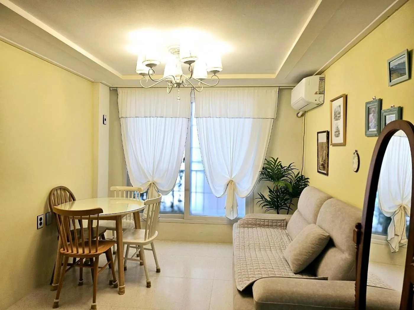 Renee House Villa Seoul 0*,  South Korea